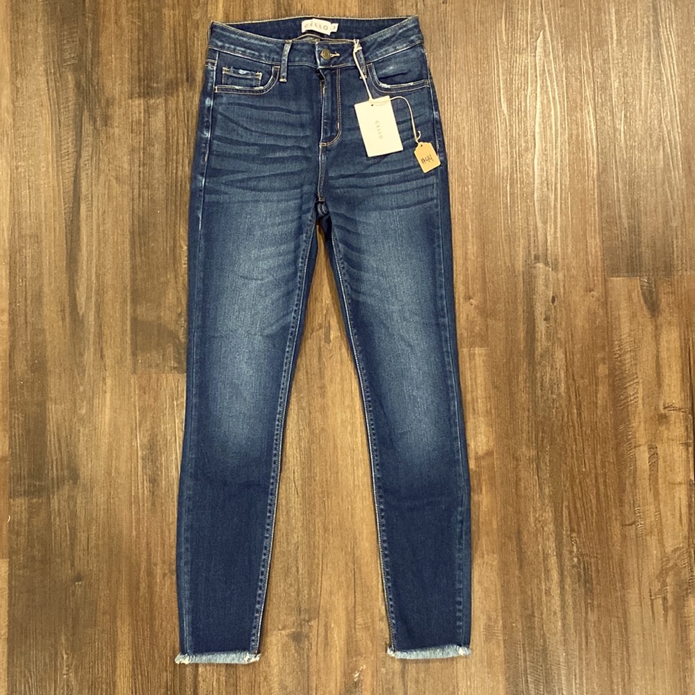 NWT Cello Cropped Skinny Jeans Size 3